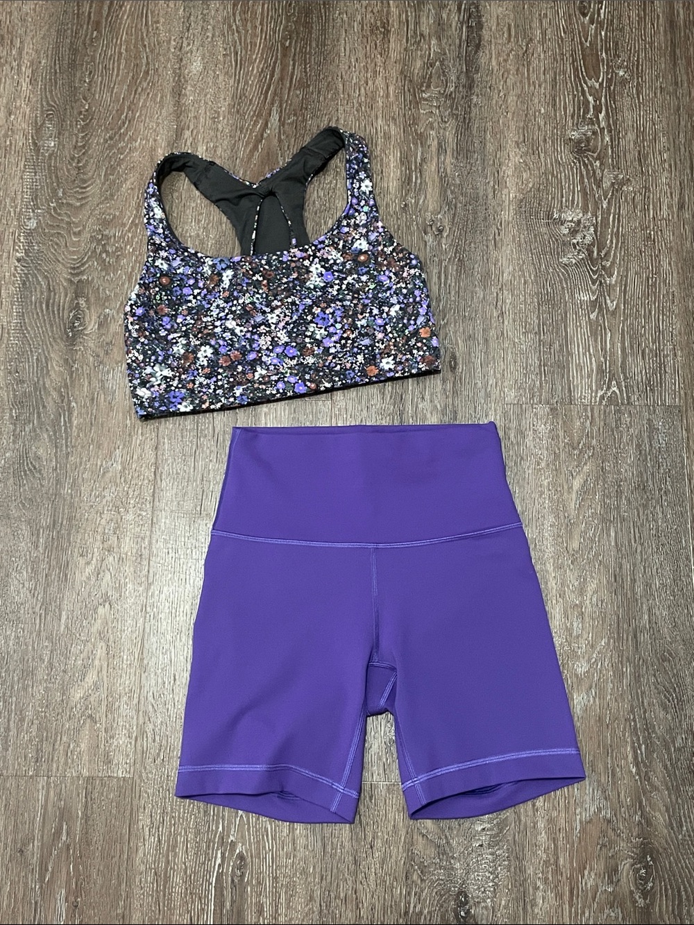 Like New Lululemon Matching Purple Set. Size Top 6/Bottom 4